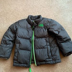 The North Face 4T Boys Toddler winter down coat